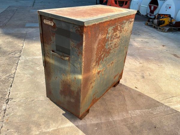 ARMORGARD DOUBLE HEIGHT TOOL CHEST......1384t. 386249446