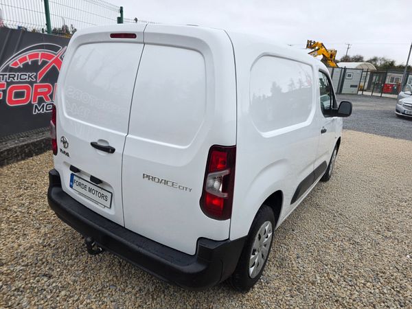 Toyota Proace City 2020 386255622