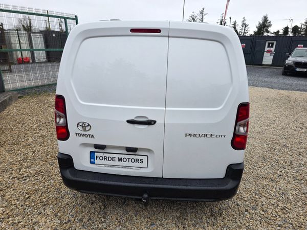 Toyota Proace City 2020 386255623