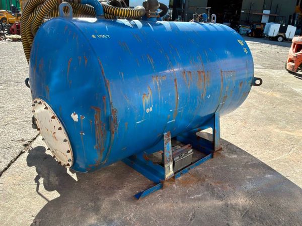 PORTALOO WASTE DISPOSAL VACUUM TANK...1135t. 386256791