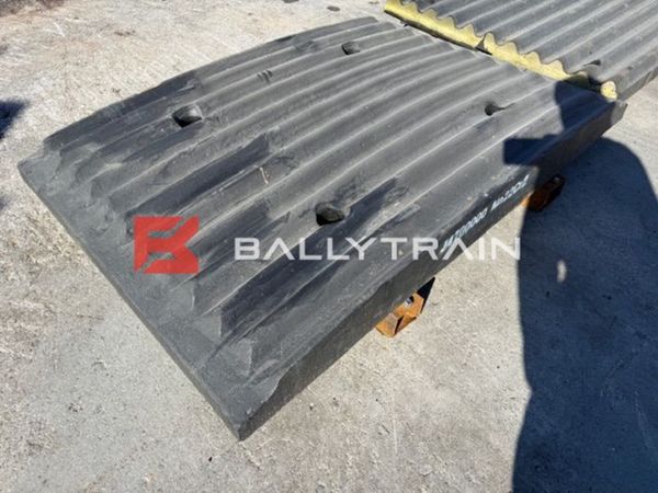 Sandvik QJ341 Jaw Plates -Extec C12  Sandvik QJ340 386273271