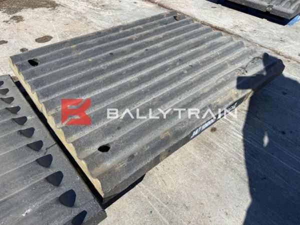 Sandvik QJ341 Jaw Plates -Extec C12  Sandvik QJ340 386273286
