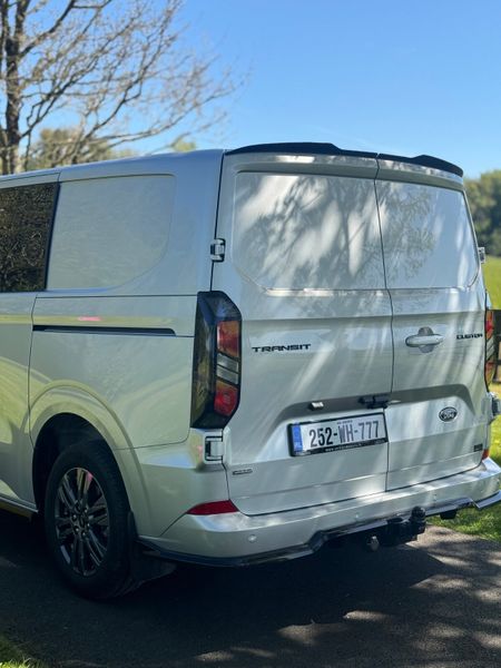 2025 Ford Tourneo Custom - Premium Spec – 386277496