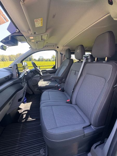 2025 Ford Tourneo Custom - Premium Spec – 386277519