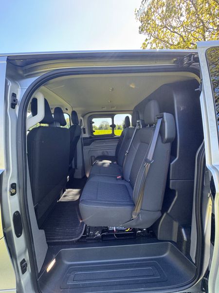 2025 Ford Tourneo Custom - Premium Spec – 386277520