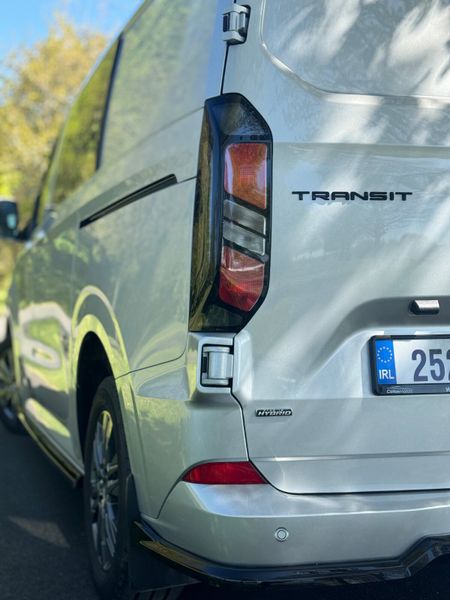 2025 Ford Tourneo Custom - Premium Spec – 386277602