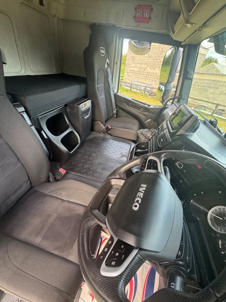 2023 Iveco S-Way 420 – High Roof – Automatic 386279410