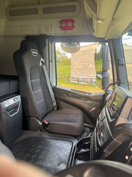 2023 Iveco S-Way 420 – High Roof – Automatic 386279415