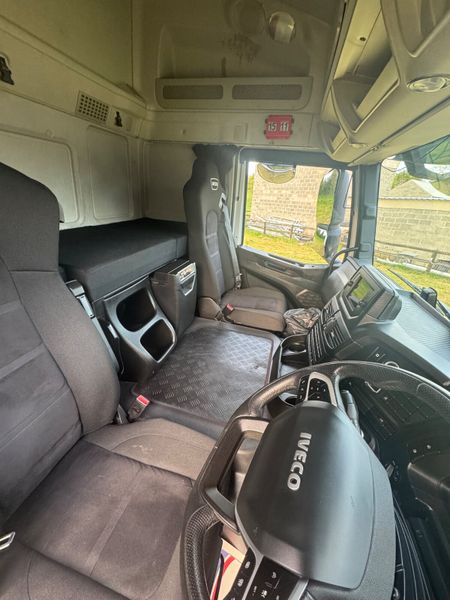 2023 Iveco S-Way 420 – High Roof – Automatic 386279421