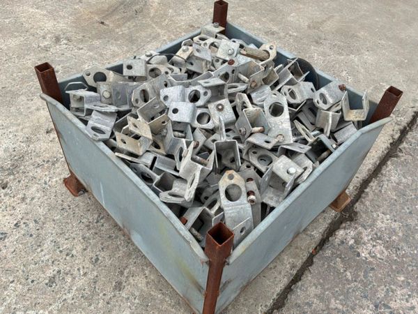 SHUTTERING / SCAFFOLDING BRACKETS..7626.. 386215447