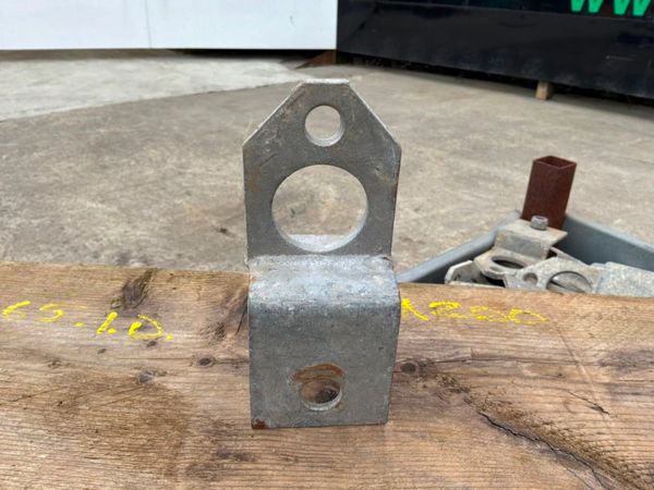 SHUTTERING / SCAFFOLDING BRACKETS..7626.. 386215467