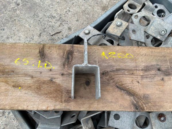 SHUTTERING / SCAFFOLDING BRACKETS..7626.. 386215473