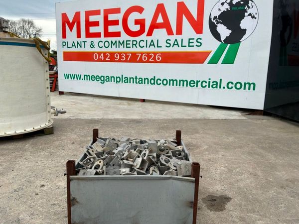 SHUTTERING / SCAFFOLDING BRACKETS..7626.. 386215431