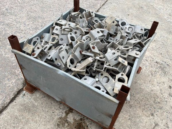 SHUTTERING / SCAFFOLDING BRACKETS..7626.. 386215435