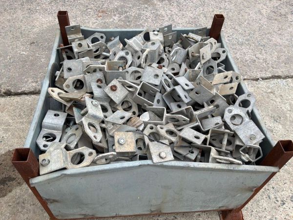 SHUTTERING / SCAFFOLDING BRACKETS..7626.. 386215437