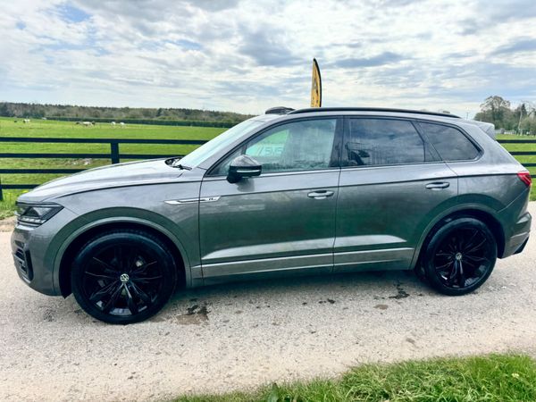 211 Vw Touareg 3.0L V6 R-Line BEAUTY***** 386227997