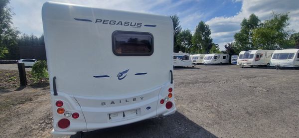 Bailey Pegasus Island Bed Caravan 386342679