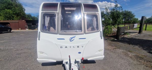 Bailey Pegasus Island Bed Caravan 386342683