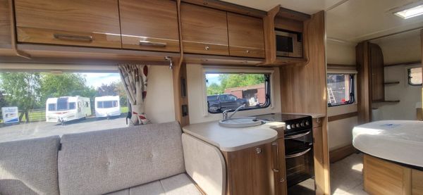 Bailey Pegasus Island Bed Caravan 386342688