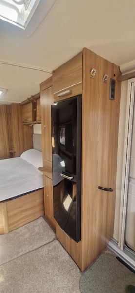Bailey Pegasus Island Bed Caravan 386342695