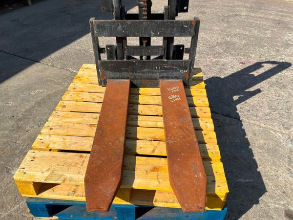 COMPACT FORKLIFT HYDRAULIC MAST..........1593d. 386389920