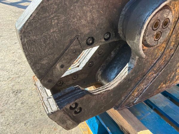 2021 TREVI BENNE Cs05 DEMOLITION SHEARS..1902t. 386301185