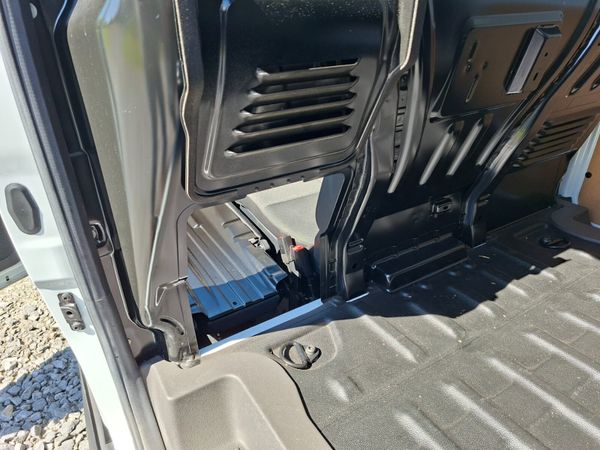 Transit connect 201 1.5 Automatic 3 seat imaculate 386443946
