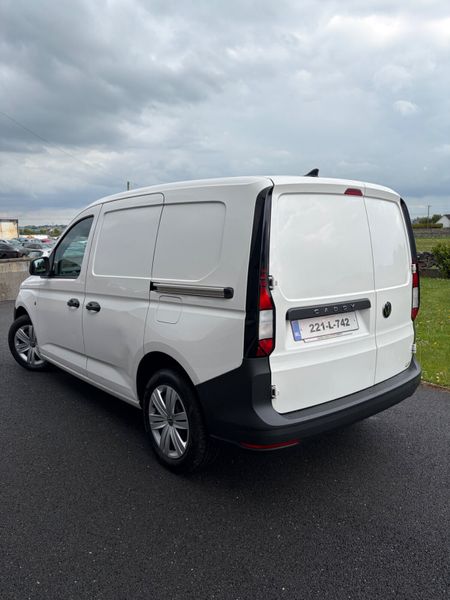 Volkswagen Caddy 2022 386476974