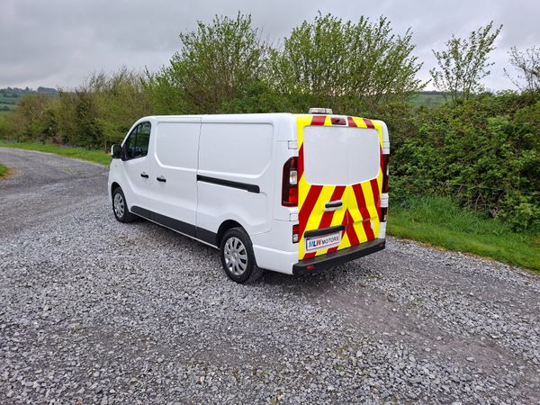 Renault Trafic 211 LWB 2.0L Excellent Condition 386551134