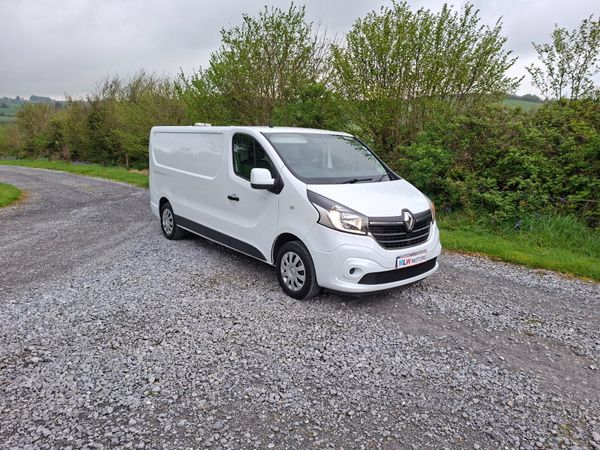Renault Trafic 211 LWB 2.0L Excellent Condition 386551269