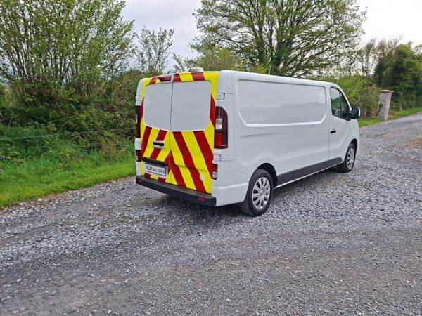 Renault Trafic 211 LWB 2.0L Excellent Condition 386551220