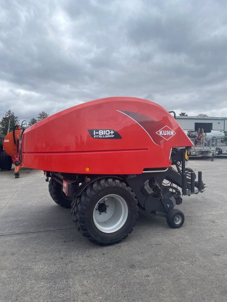 Kuhn Bio Baler 386732939