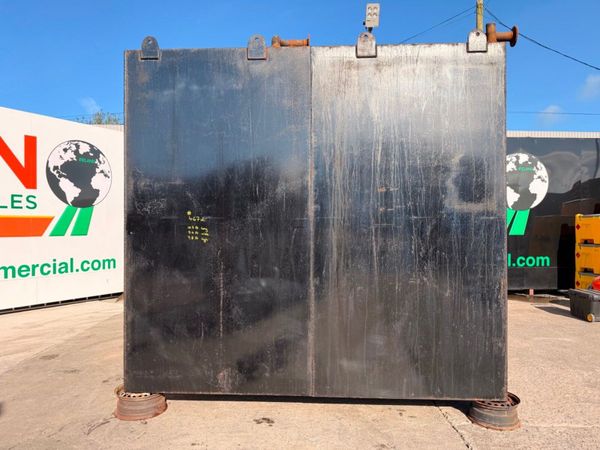 16,000 litres heavy duty steel fuel / water tank . 386841557