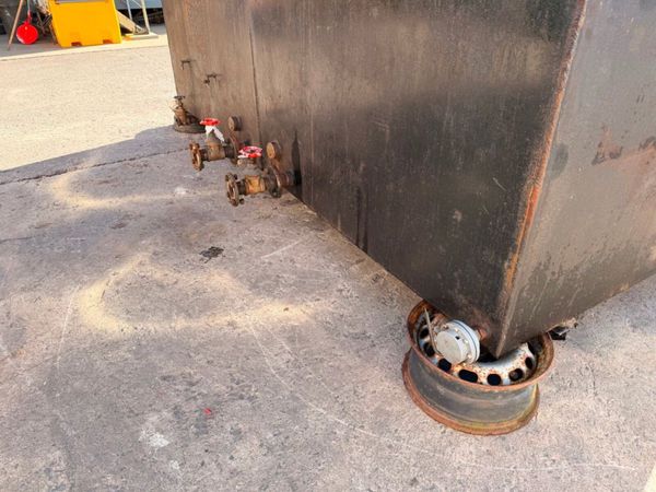 16,000 litres heavy duty steel fuel / water tank . 386841565