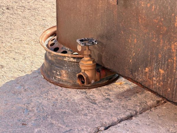16,000 litres heavy duty steel fuel / water tank . 386841568