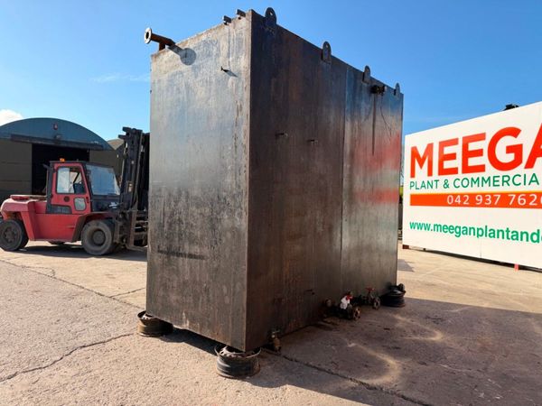 16,000 litres heavy duty steel fuel / water tank . 386841569