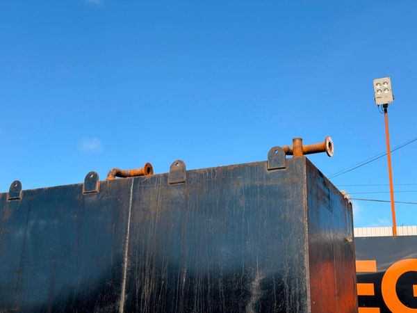 16,000 litres heavy duty steel fuel / water tank . 386841572