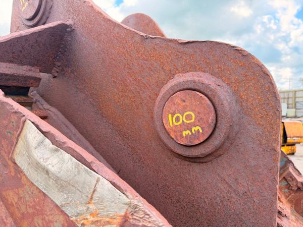 110mm / 100mm bucket to suit 50 / 60 ton machine.. 386847041
