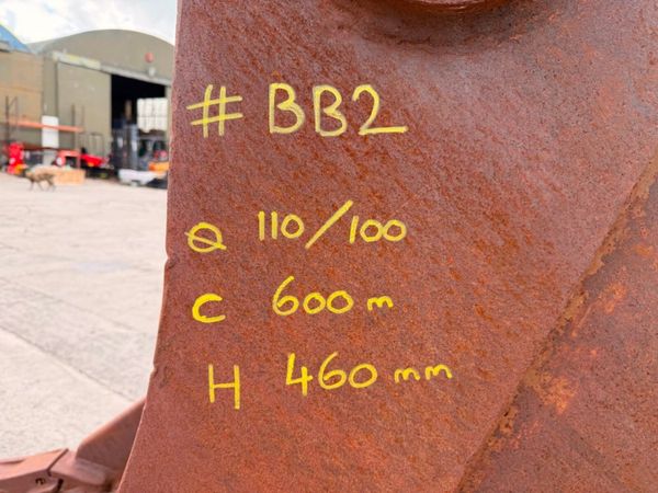 110mm / 100mm bucket to suit 50 / 60 ton machine.. 386847043
