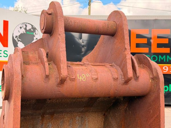 110mm / 100mm bucket to suit 50 / 60 ton machine.. 386847033