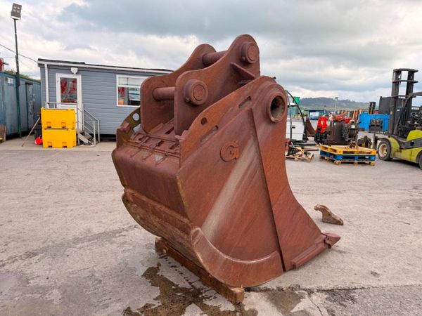 110mm / 100mm bucket to suit 50 / 60 ton machine.. 386847036