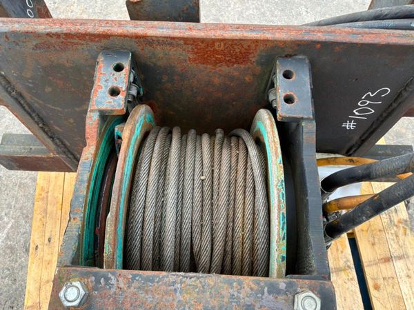 3.5 TONNE BREVINI HYDRAULIC WINCH.........1093t. 386852295