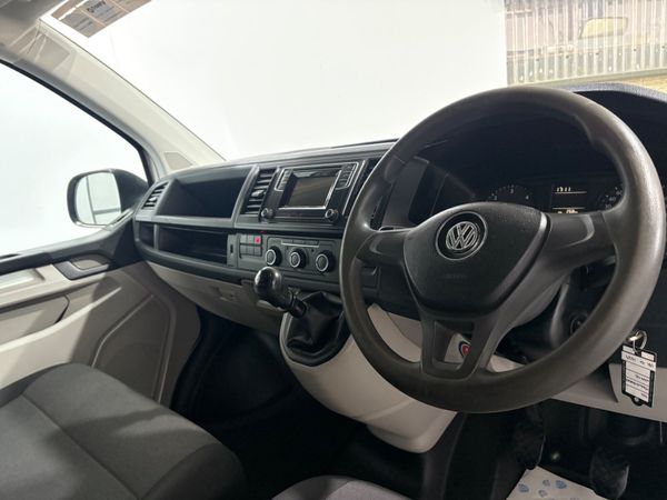 2018 Volkswagen Transporter T6 2.0 TDi 150 Bhp 386861657