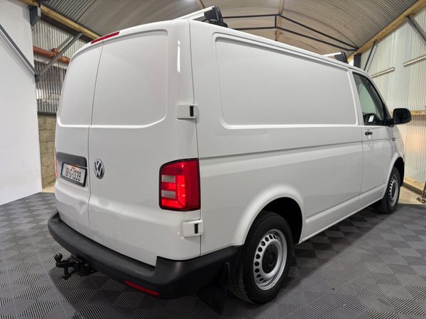 2018 Volkswagen Transporter T6 2.0 TDi 150 Bhp 386861633