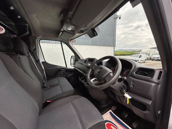 2022 Renault Master ‘ Manufactures warranty 10/27 386885590