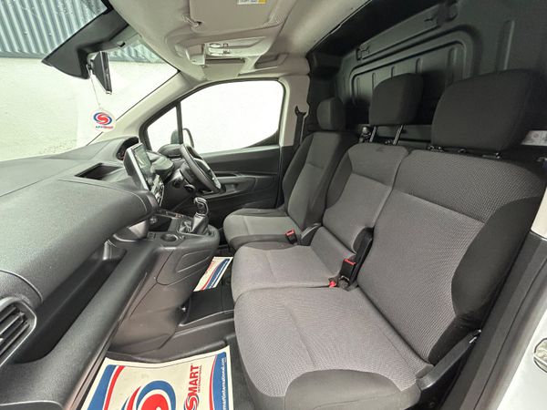 2020 Peugeot Partner Professional 386887707