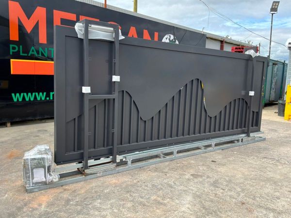 16ft REMOTE CONTROL SLIDING GATE.......1977D. 386829885