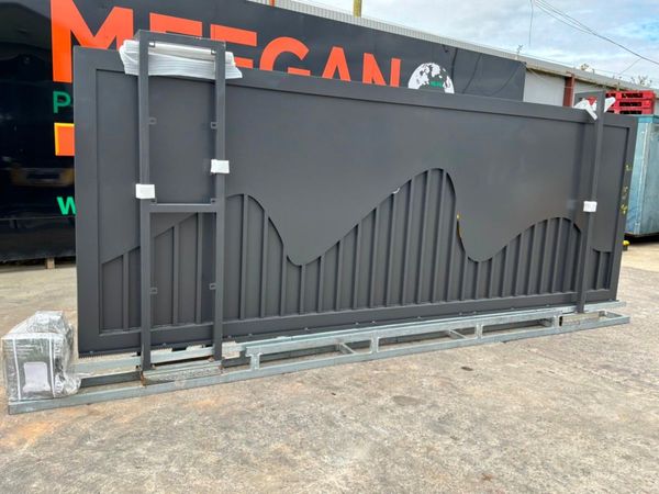 16ft REMOTE CONTROL SLIDING GATE.......1977D. 386829892