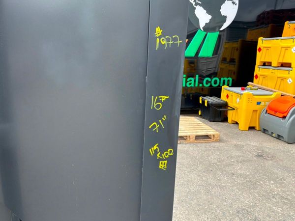 16ft REMOTE CONTROL SLIDING GATE.......1977D. 386829900