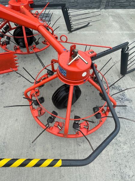 Kuhn 300 Haybob 386947942